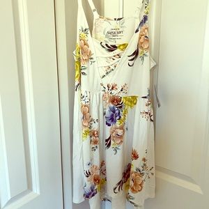 Flowy floral summer tank top